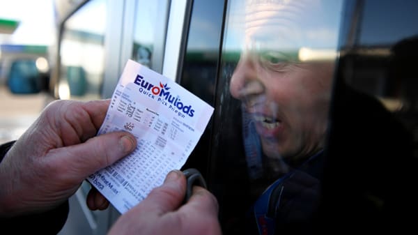 1 - Un ticket au comptoir brise la routine du matin